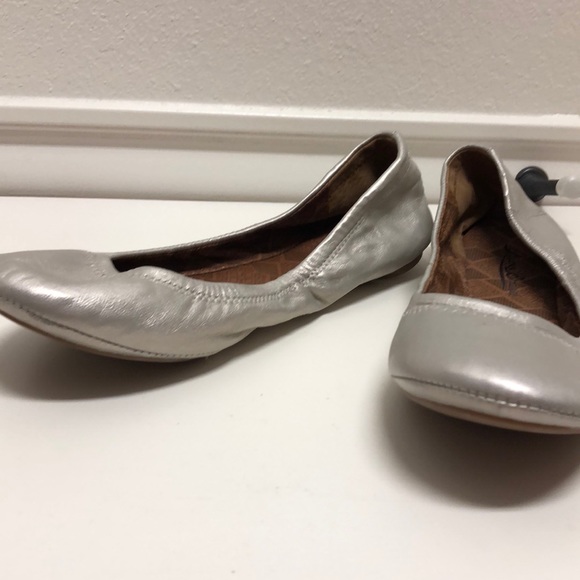 Silver Metallic Flats Lucky Brand Space - Picture 3 of 4